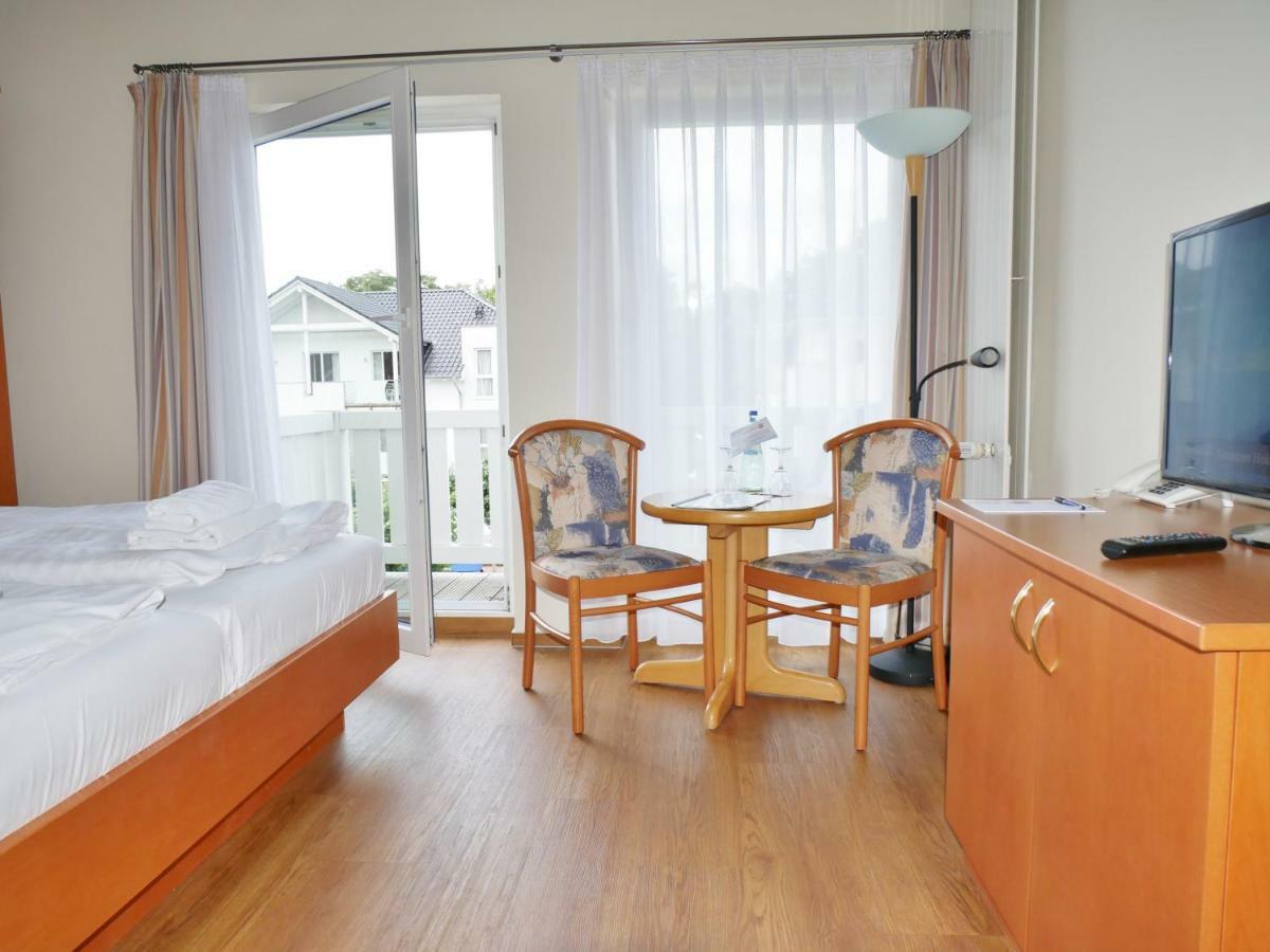 R&R Hotel Strandallee 巴贝 外观 照片